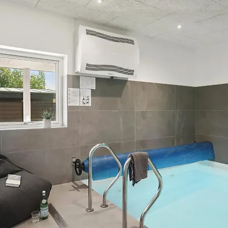 Stunning In With Kitchen *