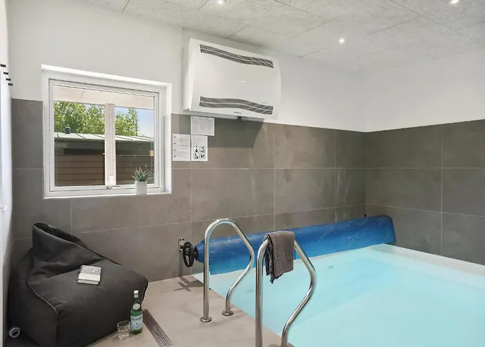 Stunning In With Kitchen *