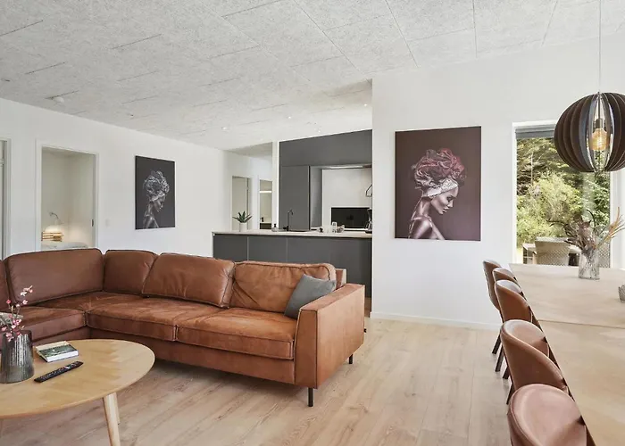 Stunning In With Kitchen *